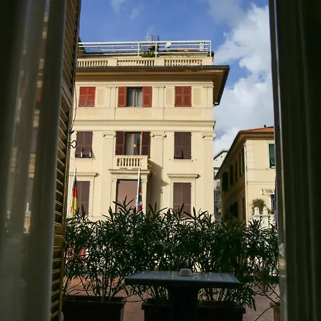 فندق Portofino 2*